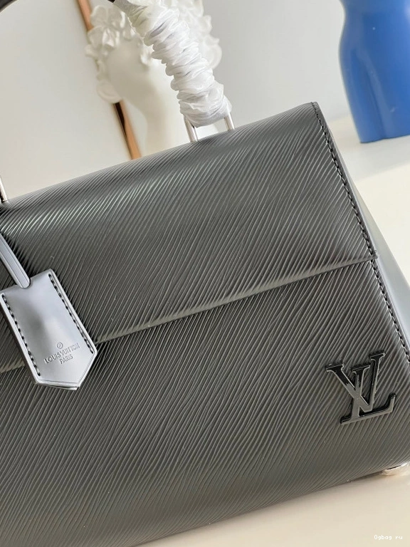 VUITTON LOUIS BB CLUNY 0817